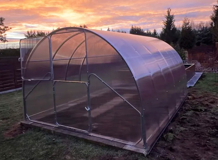 Solid Steel Tunnel Greenhouse | Width 3.14m