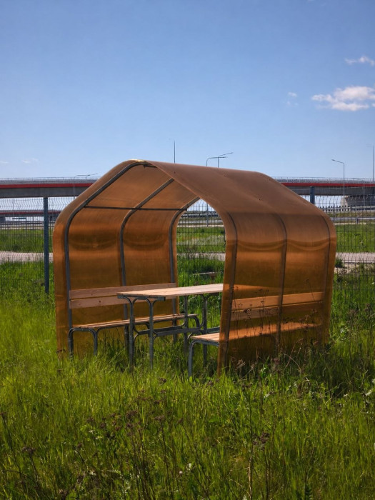 Compact Polycarbonate Garden Gazebo with Benches and Table